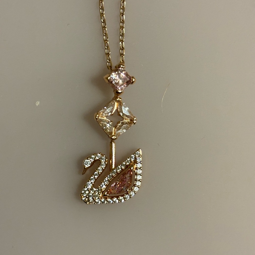 Swarovski Pink Dazzling Swan Y Necklace